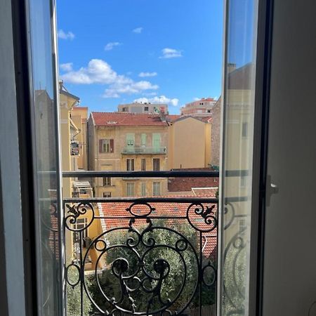 Menton Studio Face Au Jardin Bioves Fetes Des Citrons 3Min De La Mer Apartment Luaran gambar