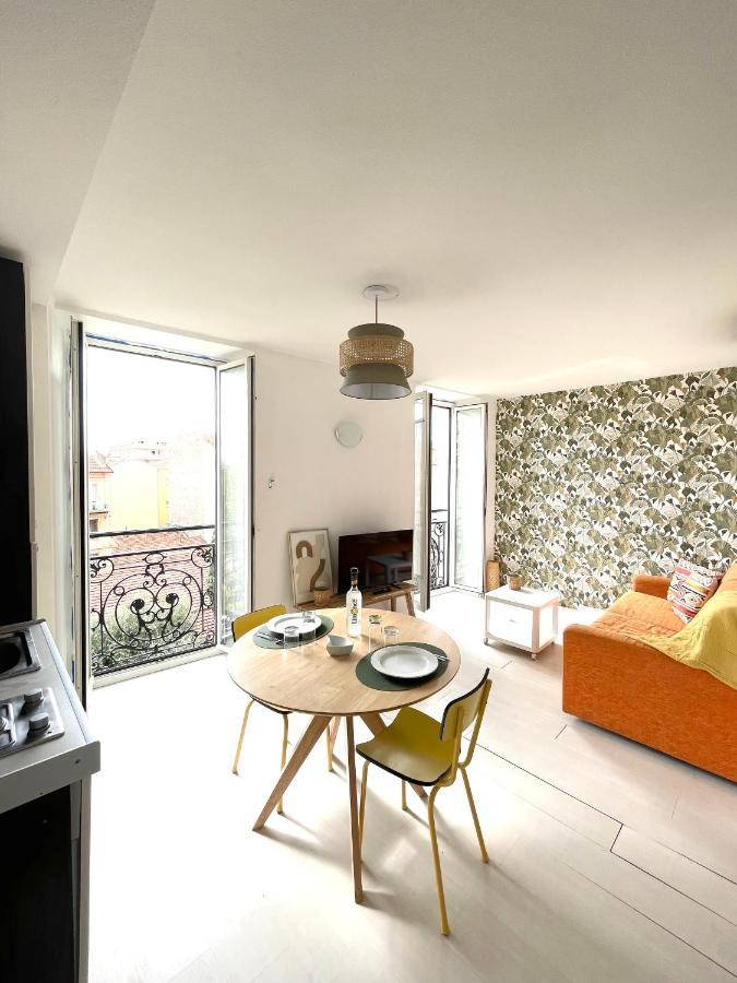 Menton Studio Face Au Jardin Bioves Fetes Des Citrons 3Min De La Mer Apartment Luaran gambar